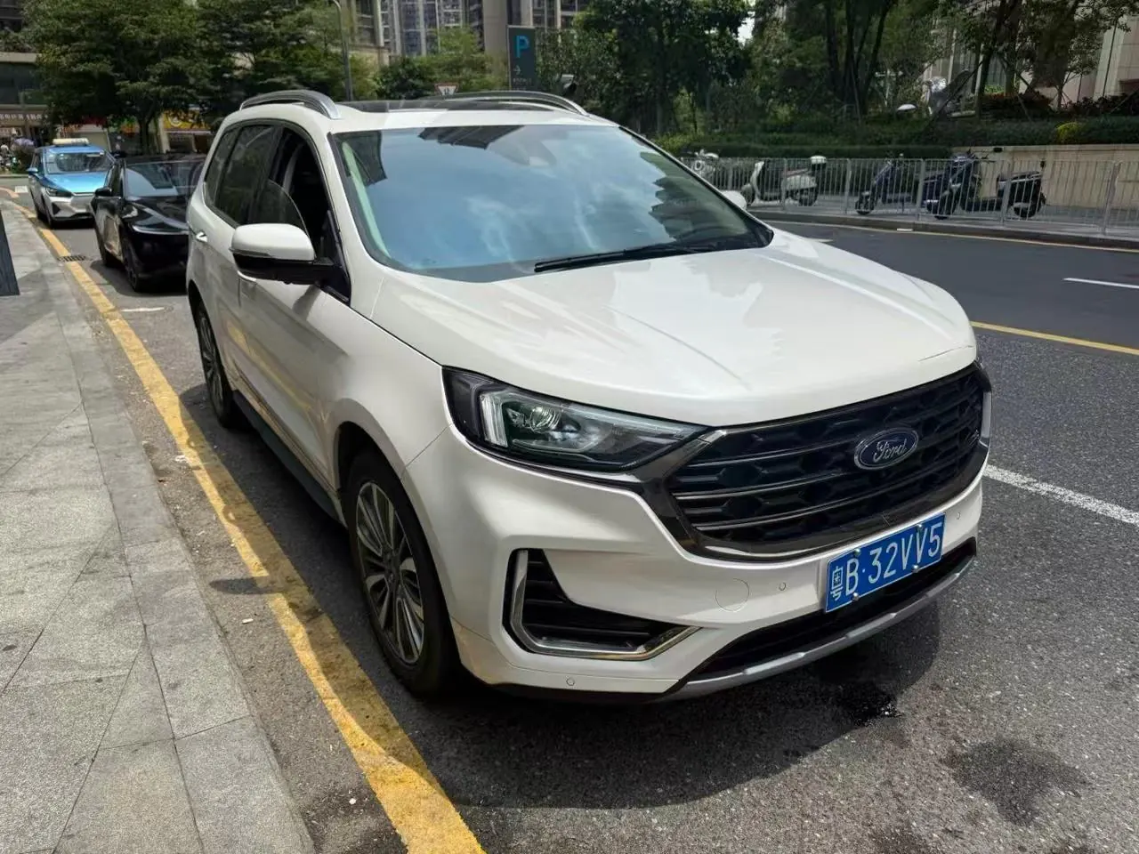 Ford 2021 Ruijie PLUS 2.0T EcoBoost 12250.00g Drive Hao Rui 7-seat Automatic Gear 5