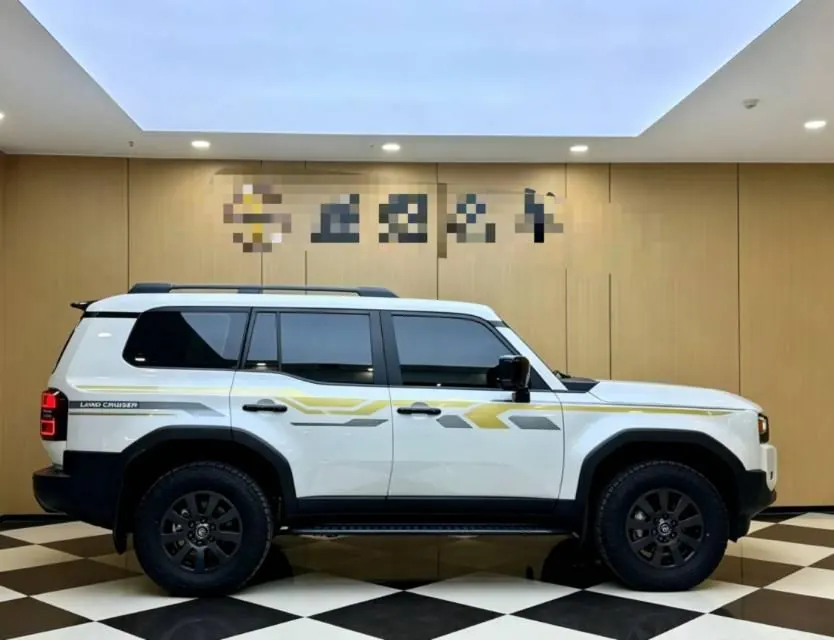 Toyota 2025 Prado HEV 2.4T Wild WX Edition 5-seat Automatic Gear 3