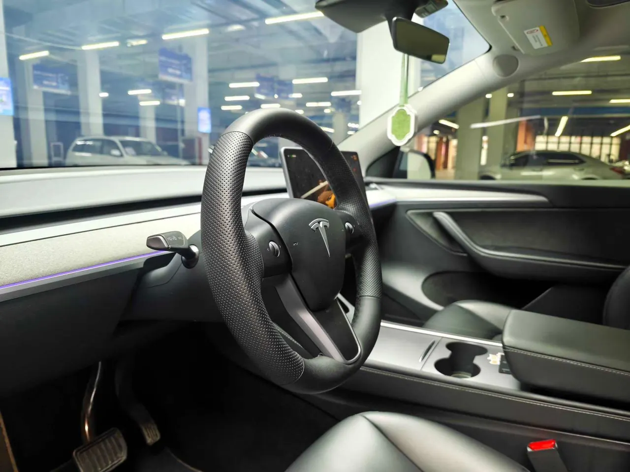 Tesla 2024 Model Y rear-wheel drive version automatic transmission 5
