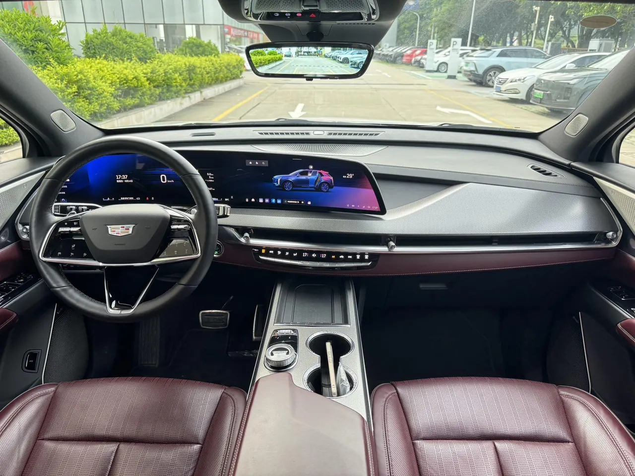 Cadillac 2025 XT5 48V 2.0T Platinum Automatic Gear 10