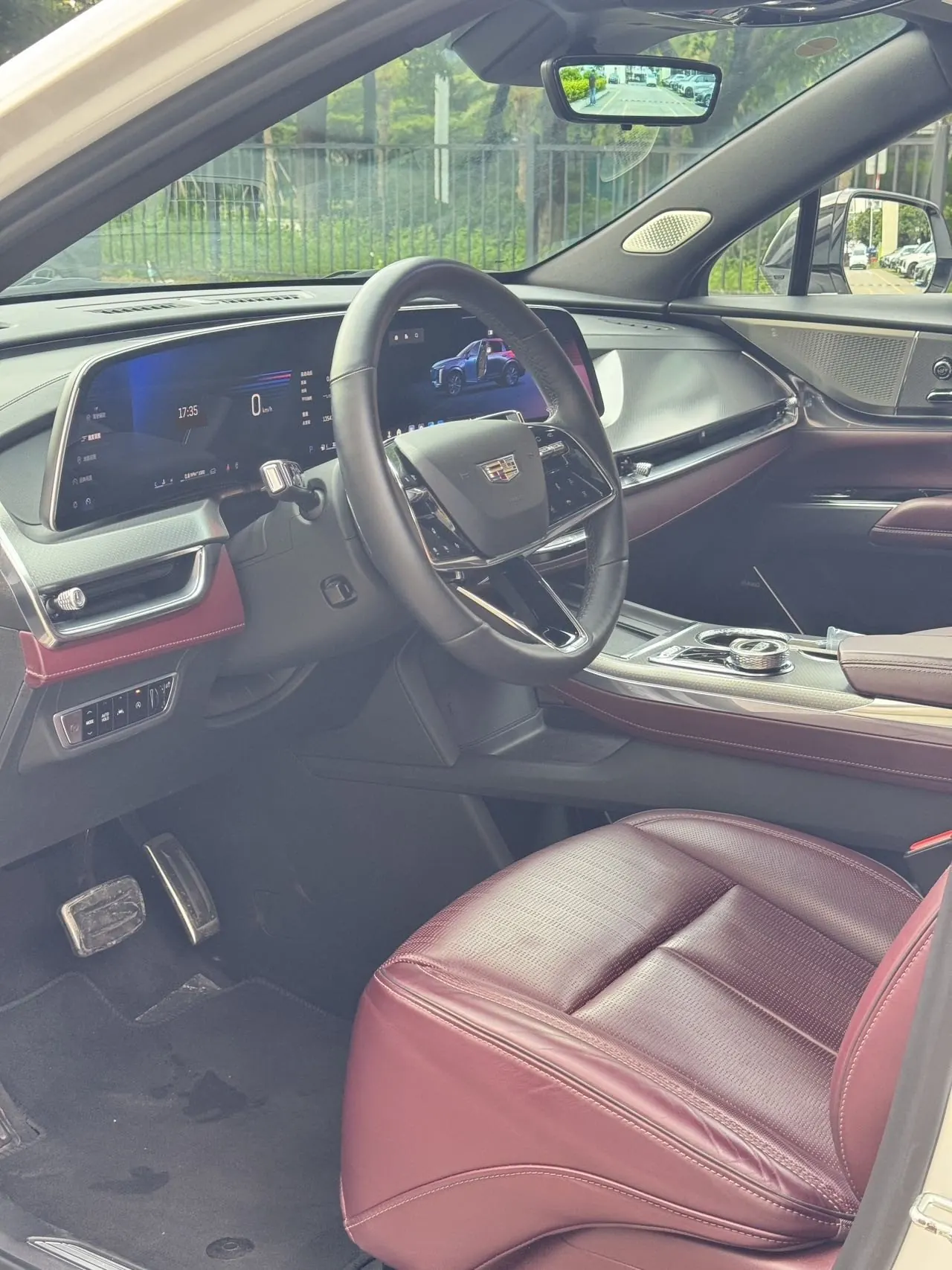 Cadillac 2025 XT5 48V 2.0T Platinum Automatic Gear 5