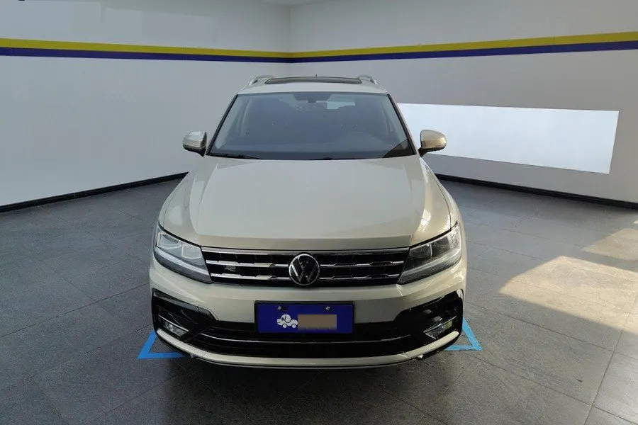 Volkswagen 2021 Tiguan L R-Line 2.0TSI 330TSI Two-Drive Overdrive Automatic Gear 2