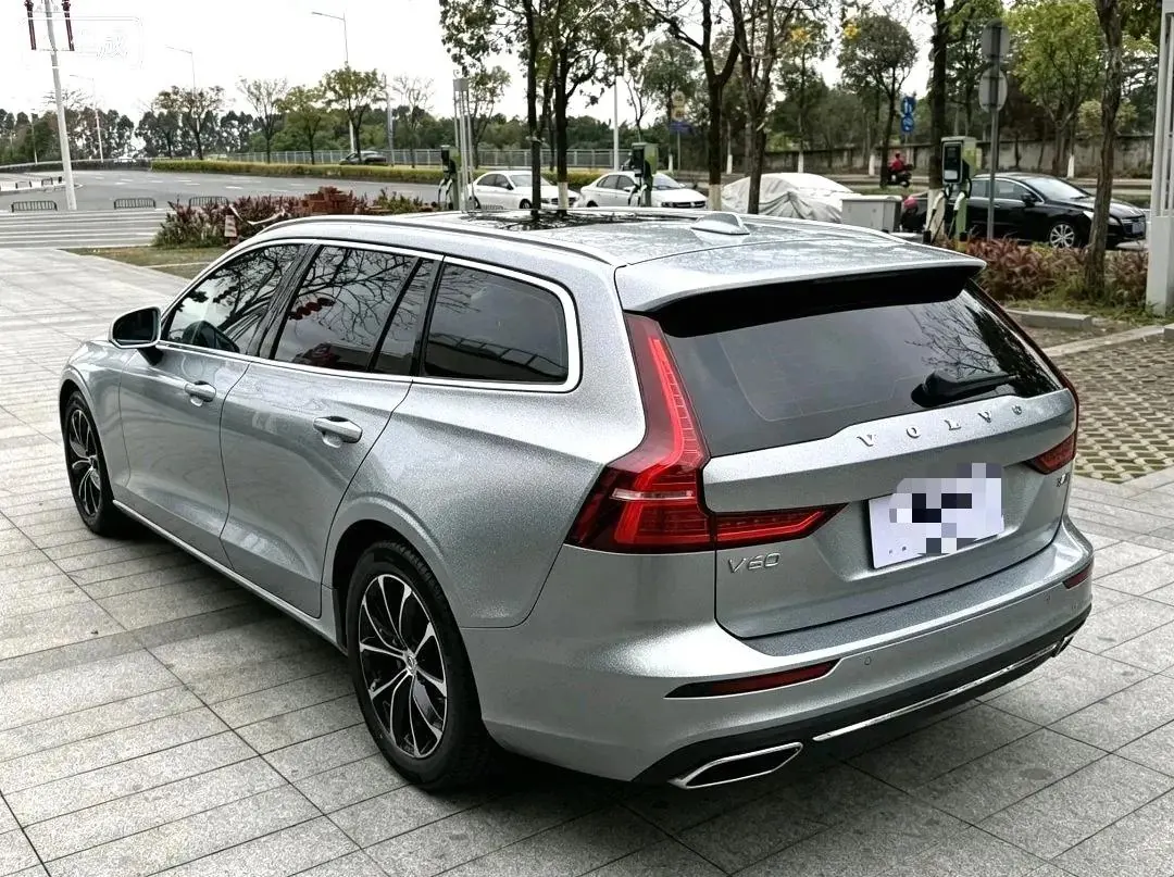 Volvo V60 (Imported) 2020 V60 2.0T T5 Zhiyuan Deluxe Edition Automatic Gear 6