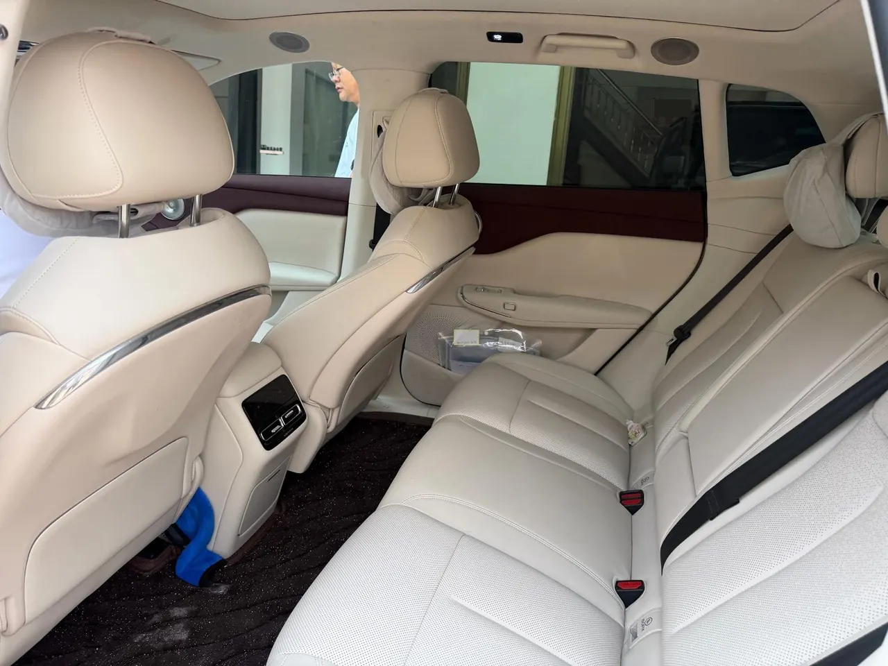Voyah 2025 bosom friends rear drive dry Kun version of automatic gear 4