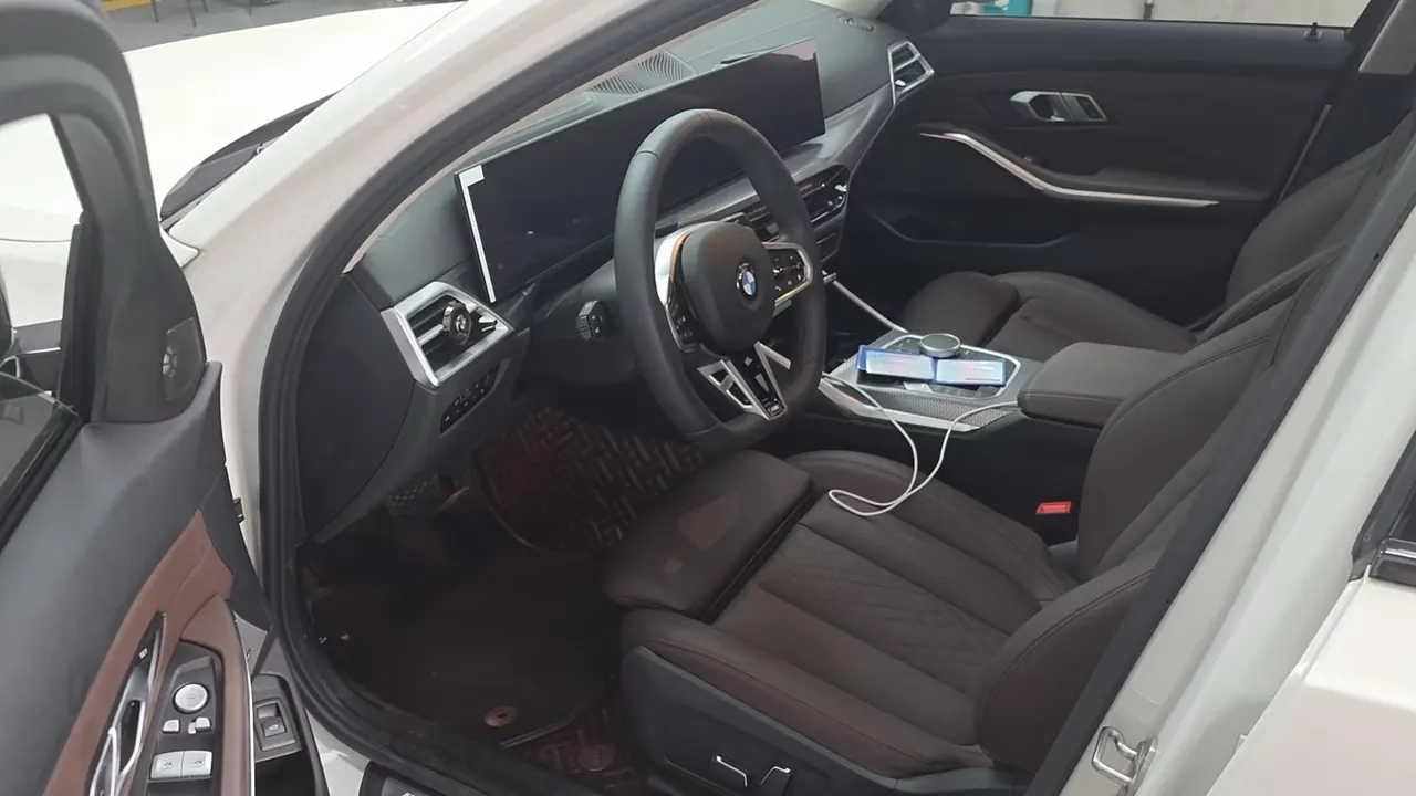 BMW 3 Series 2025 330Li 2.0T M Sports Obsidian Night Suit Automatic Gear 6