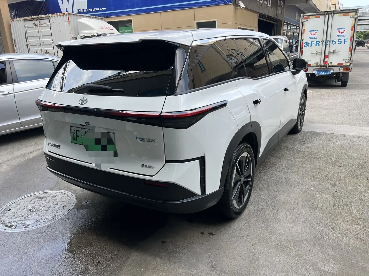 Toyota 2025 Platinum Intelligence 3X 520 Pro Automatic Gear 4