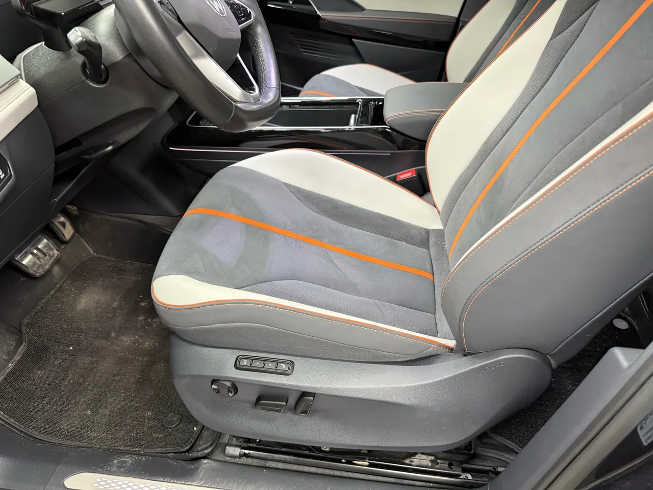 Volkswagen 2022 ID. 6 CROZZ Long Endurance PRO Edition Automatic Transmission 4