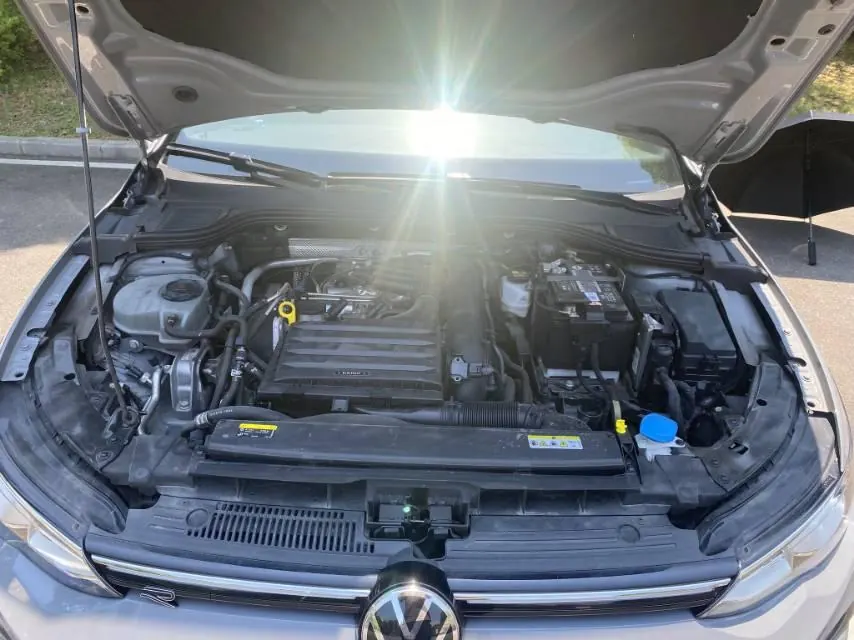 Volkswagen 2021 Golf 8 R-Line 1.4TSI 280TSI Automatic 3