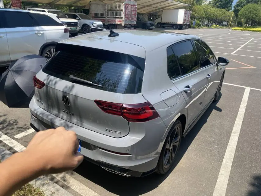 Volkswagen 2021 Golf 8 R-Line 1.4TSI 280TSI Automatic 5