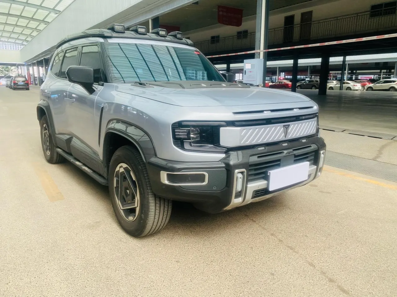 ChangAn Deepal 2025 G318 Worry-free Crossing Edition Four-wheel Drive Far Mountain Edition Automatic Gear 3