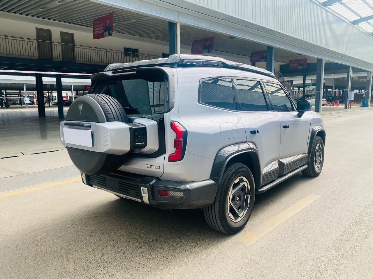 ChangAn Deepal 2025 G318 Worry-free Crossing Edition Four-wheel Drive Far Mountain Edition Automatic Gear 7