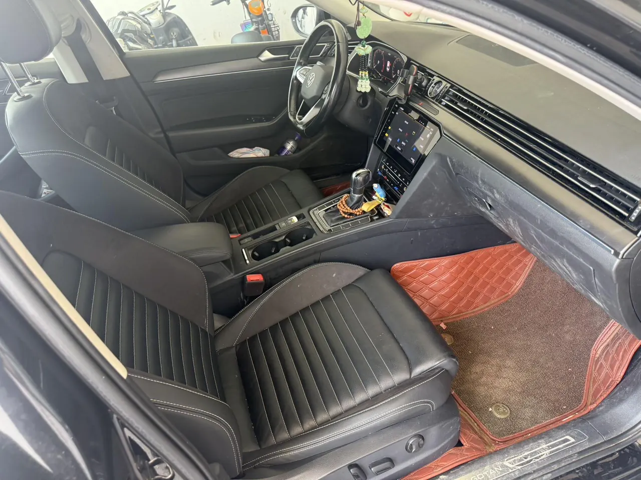 Volkswagen 2020 Magotan 2.0TSI 330TSI luxury automatic transmission 2
