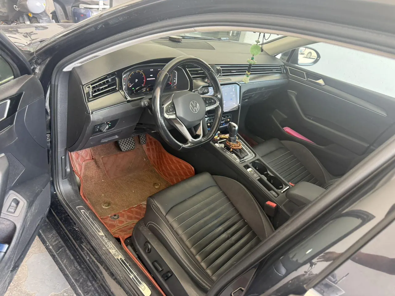 Volkswagen 2020 Magotan 2.0TSI 330TSI luxury automatic transmission 5