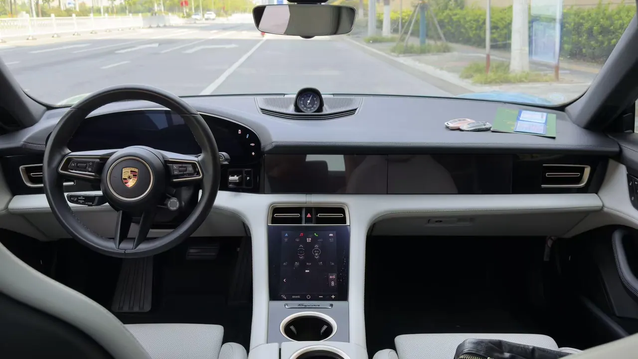 Porsche Taycan (Imported) 2022 Taycan Taycan Automatic 8