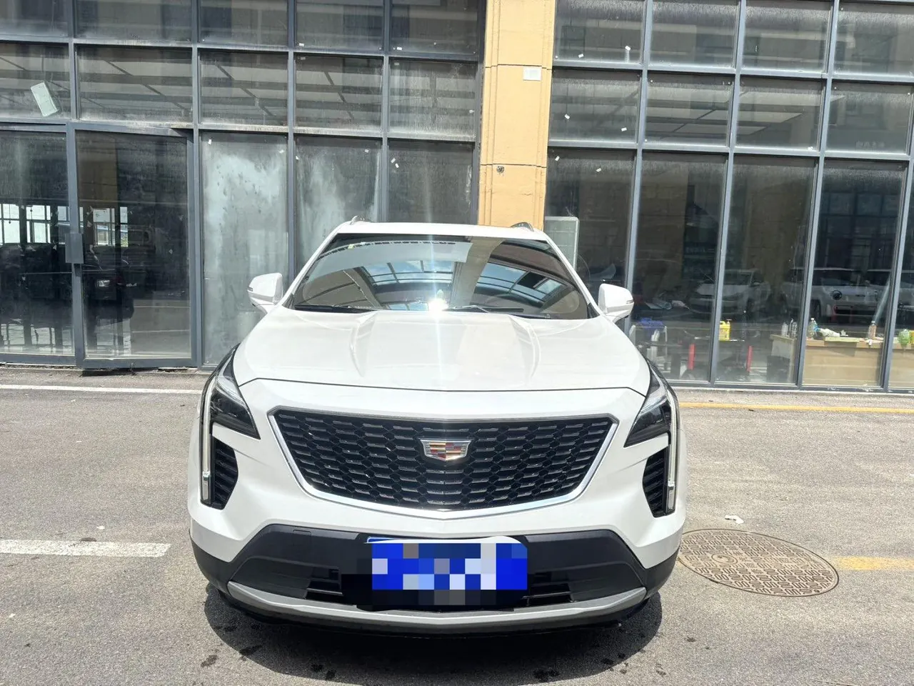 Cadillac 2021 XT4 2.0T 28T Two-Drive Leading Automatic Gear 2