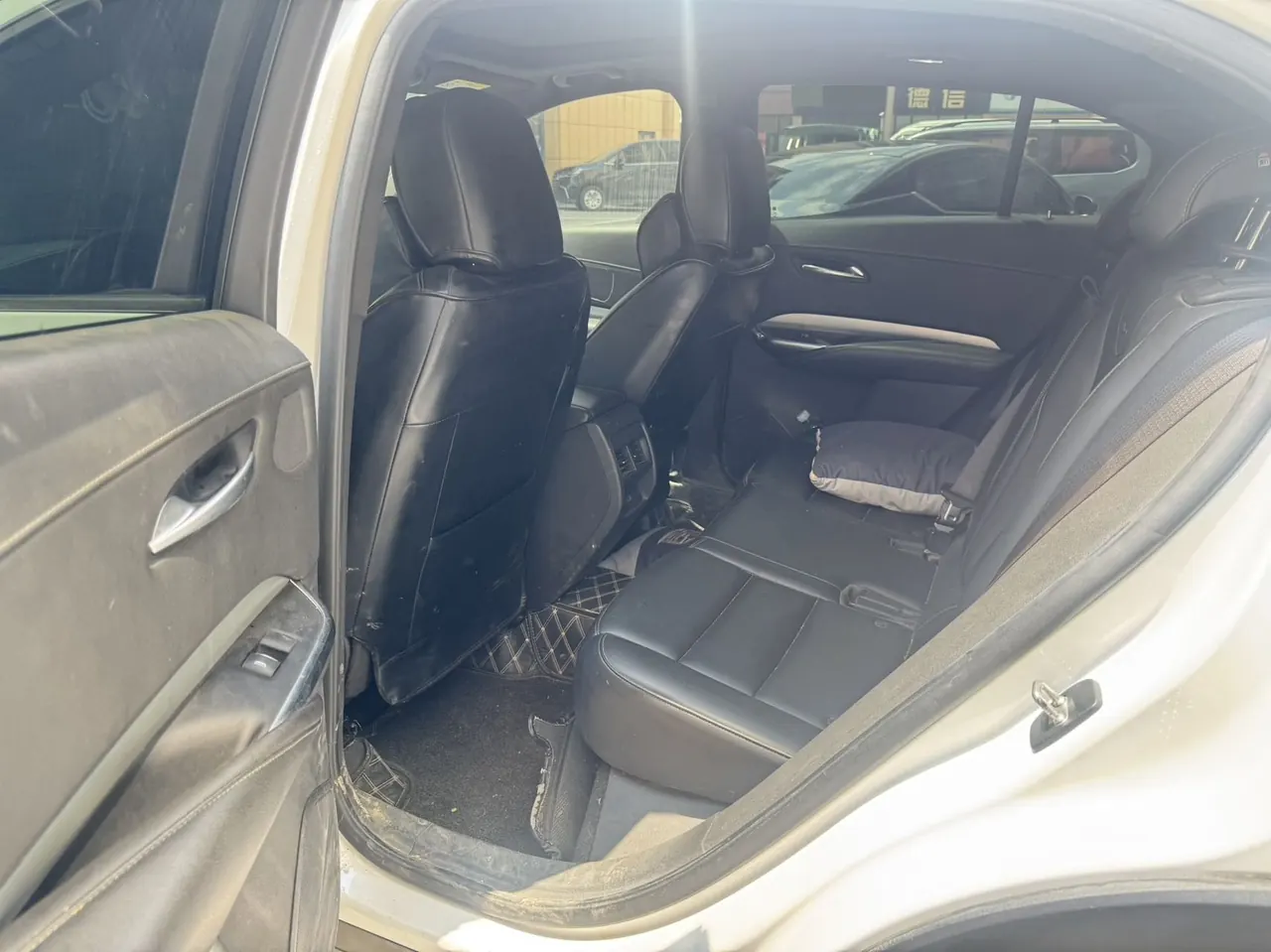 Cadillac 2021 XT4 2.0T 28T Two-Drive Leading Automatic Gear 6