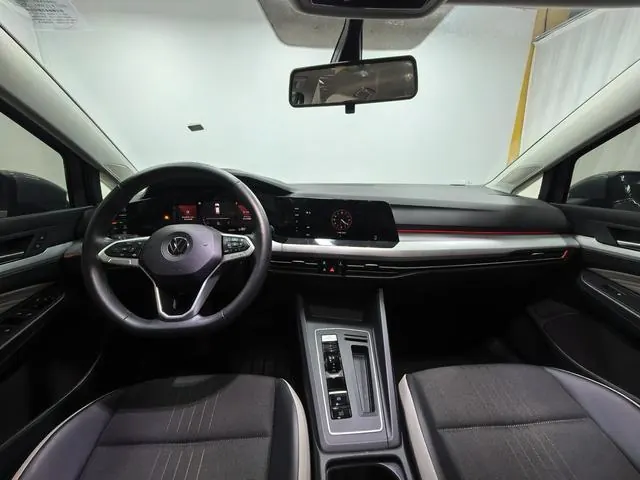 Volkswagen 2021 Golf 8 R-Line 1.4TSI 280TSI Automatic 4