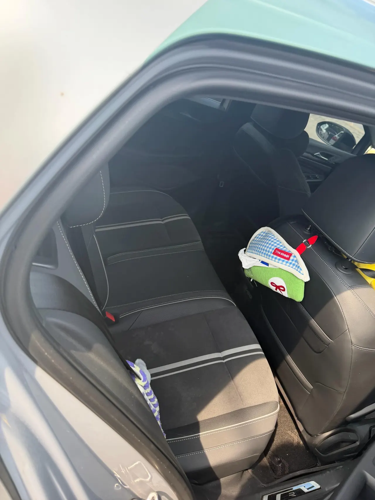 Volkswagen 2021 Golf 8 R-Line 1.4TSI 280TSI Automatic 5