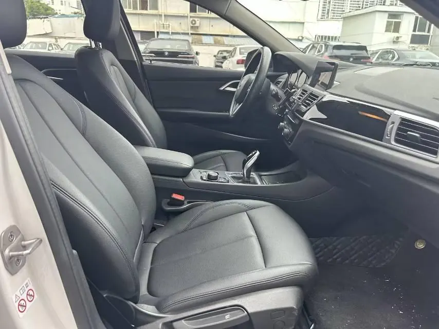 BMW 1 Series 2020 120i 1.5T Fashion Automatic 4