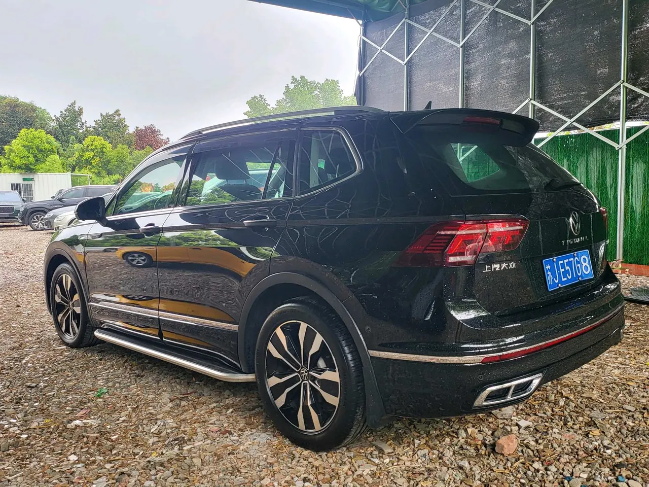 Volkswagen 2022 Tiguan L R-Line 2.0TSI 330TSI Two-Drive R-Line Ultimate Automatic Gear 7