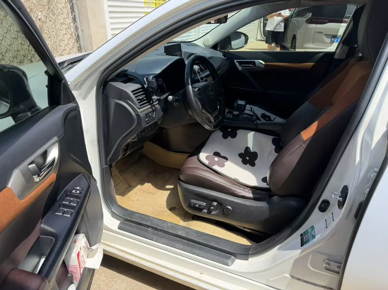 Lexus CT (Imported) 2020 CT200h 1.8 Stepless Comfort Edition (Black Roof) Automatic Gear 3