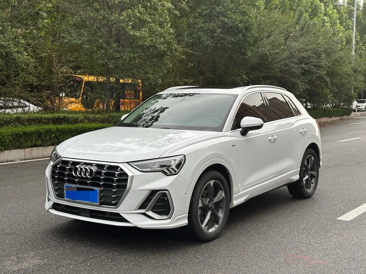 Open image lightbox: Audi 2022 Q3 1.4TFSI 35TFSI Fashion Dynamic Automatic