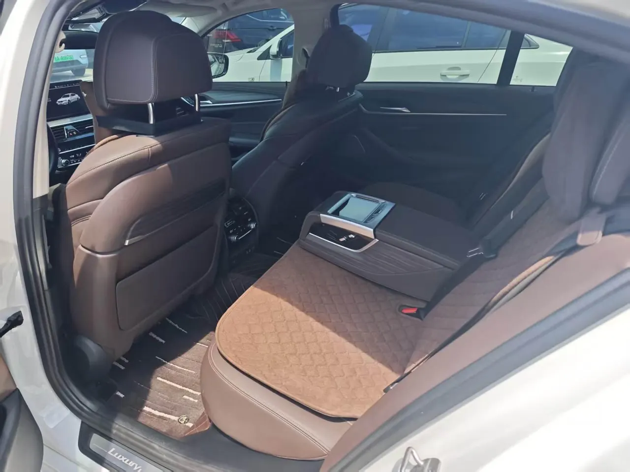 BMW 5 Series 2021 530Li 2.0T Premium Luxury Suit Automatic Gear 3