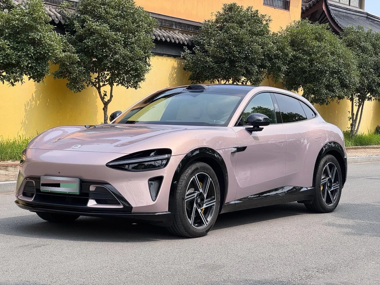 Open image lightbox: MI 2025 YU7 Long Endurance Four-wheel Drive Pro Edition Automatic Gear