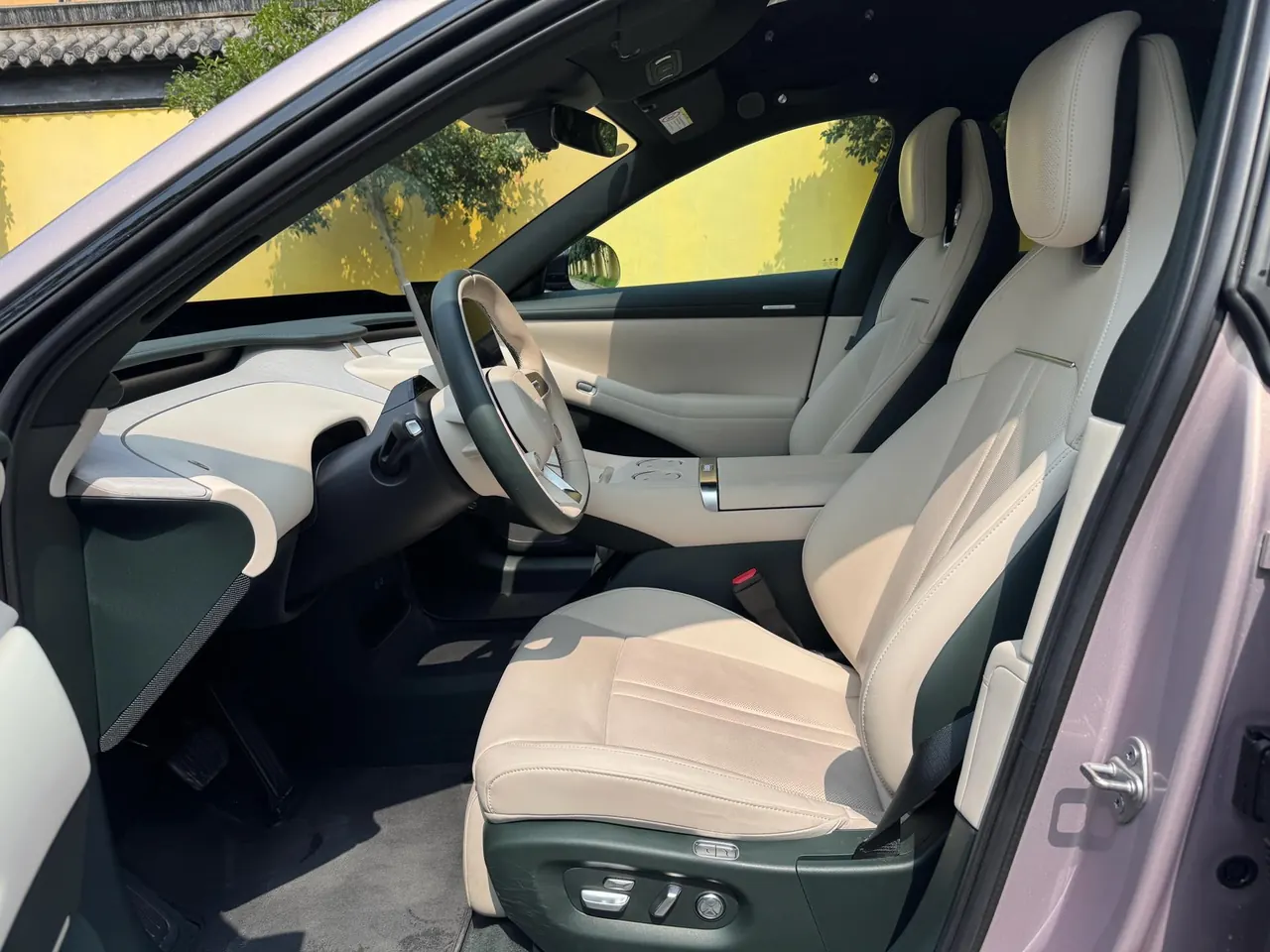 MI 2025 YU7 Long Endurance Four-wheel Drive Pro Edition Automatic Gear 5