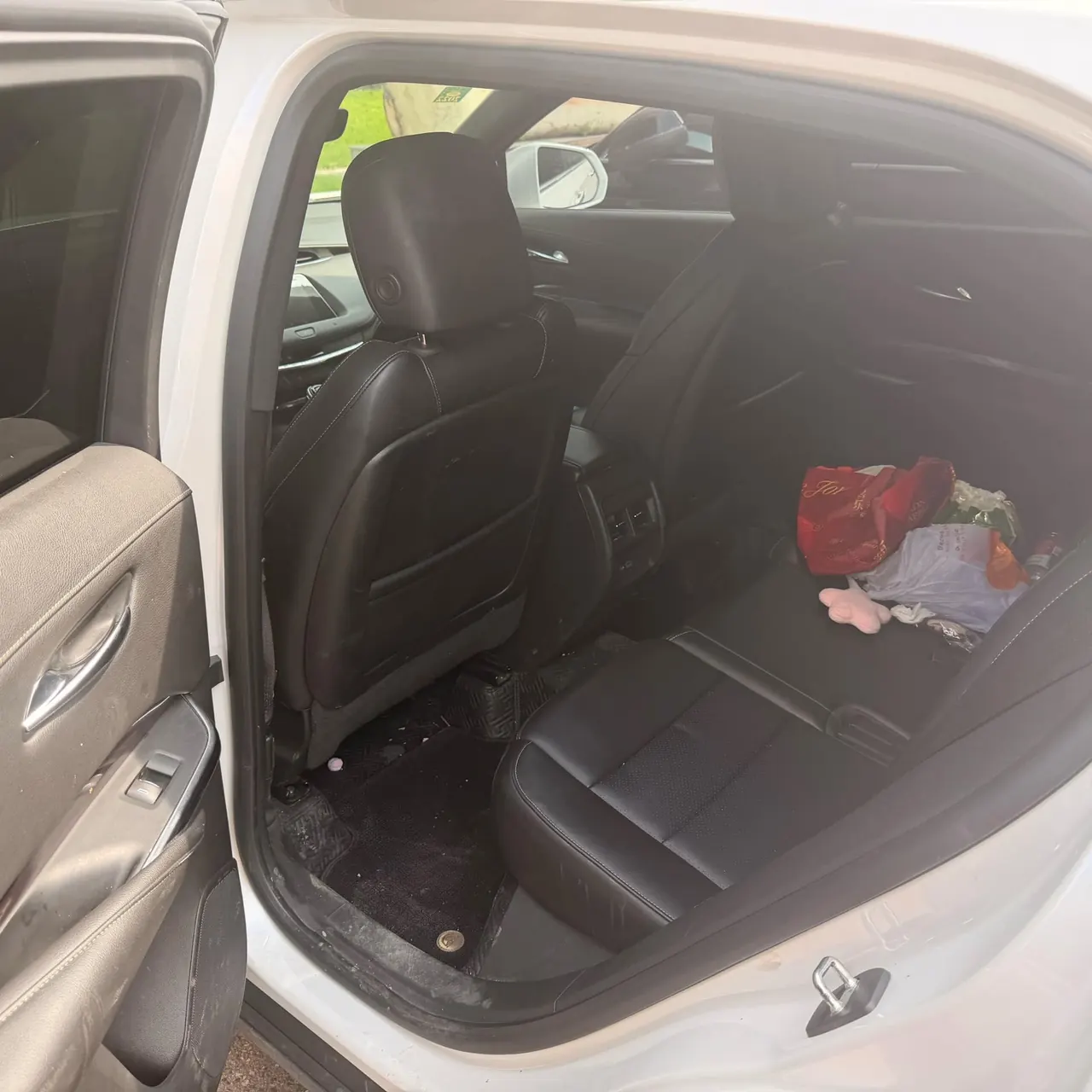 Cadillac 2020 XT4 2.0T 28T Two-Drive Technical Automatic Gear 4