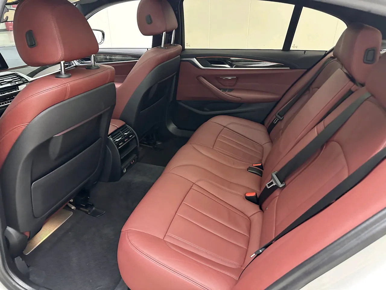 BMW 5 Series 2020 530Li 2.0T Leading M Sports Suit Automatic Gear 12