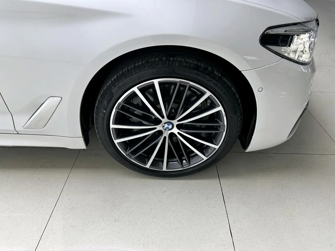BMW 5 Series 2020 530Li 2.0T Leading M Sports Suit Automatic Gear 14