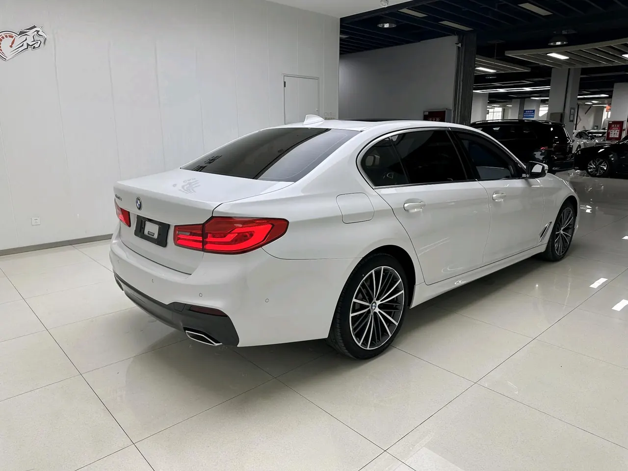 BMW 5 Series 2020 530Li 2.0T Leading M Sports Suit Automatic Gear 4