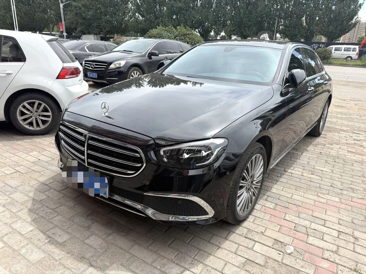 打开图片灯箱:Mercedes Benz E Class 2022 E 300 L 2.0T Fashion (Change 2) Automatic Gear