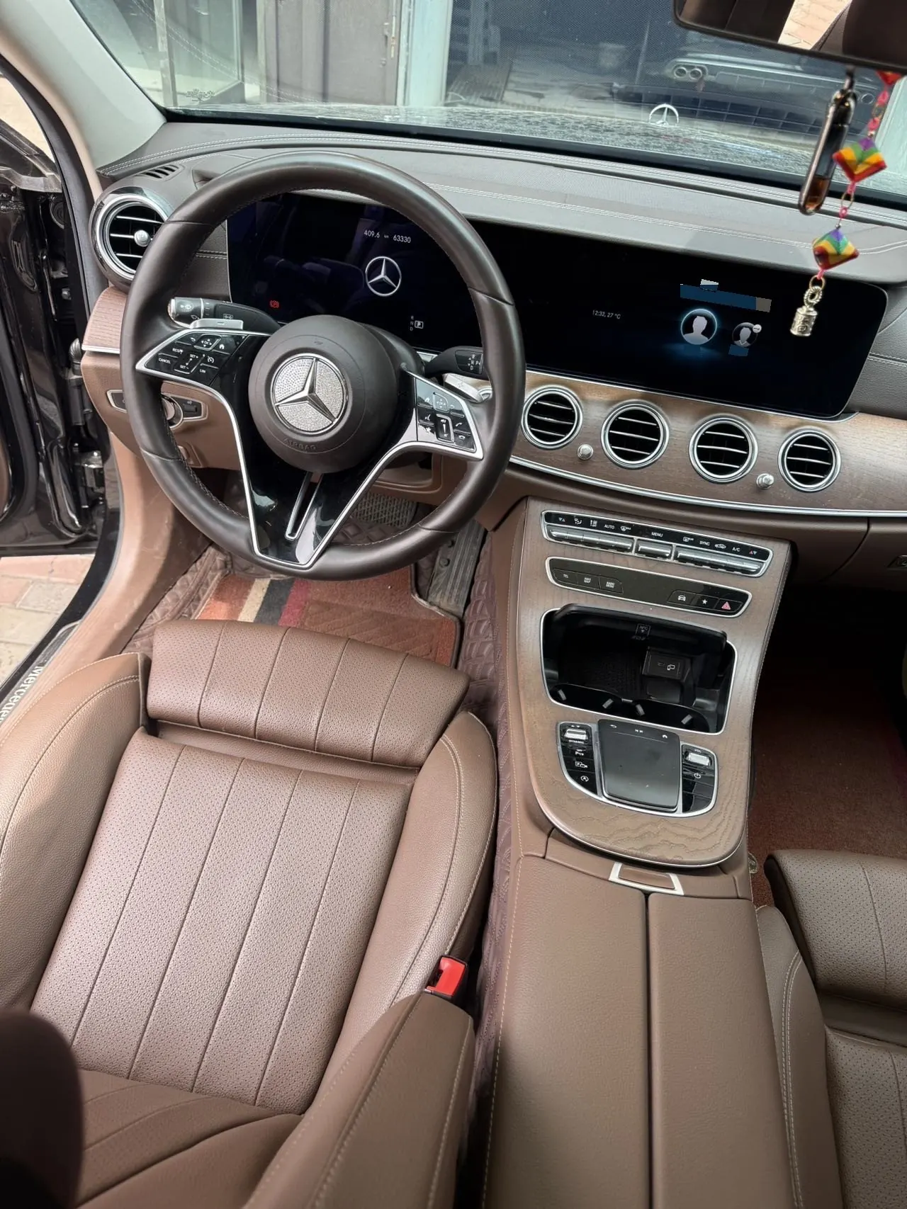 Mercedes Benz E Class 2022 E 300 L 2.0T Fashion (Change 2) Automatic Gear 3
