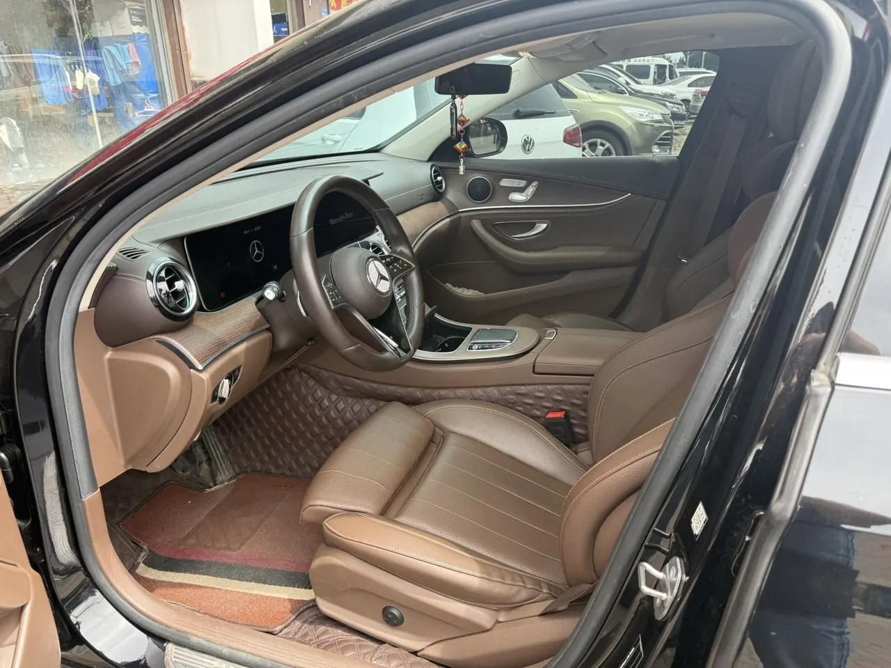 Mercedes Benz E Class 2022 E 300 L 2.0T Fashion (Change 2) Automatic Gear 4