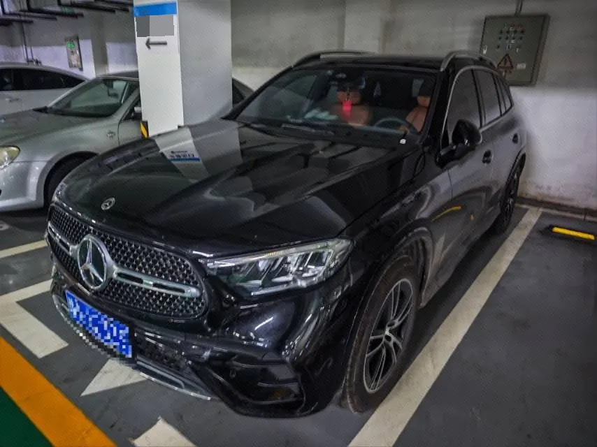 打开图片灯箱:Mercedes Benz 2025 GLC 260 L 4MATIC 48V 2.0T Dynamic 5-seat Automatic Gear