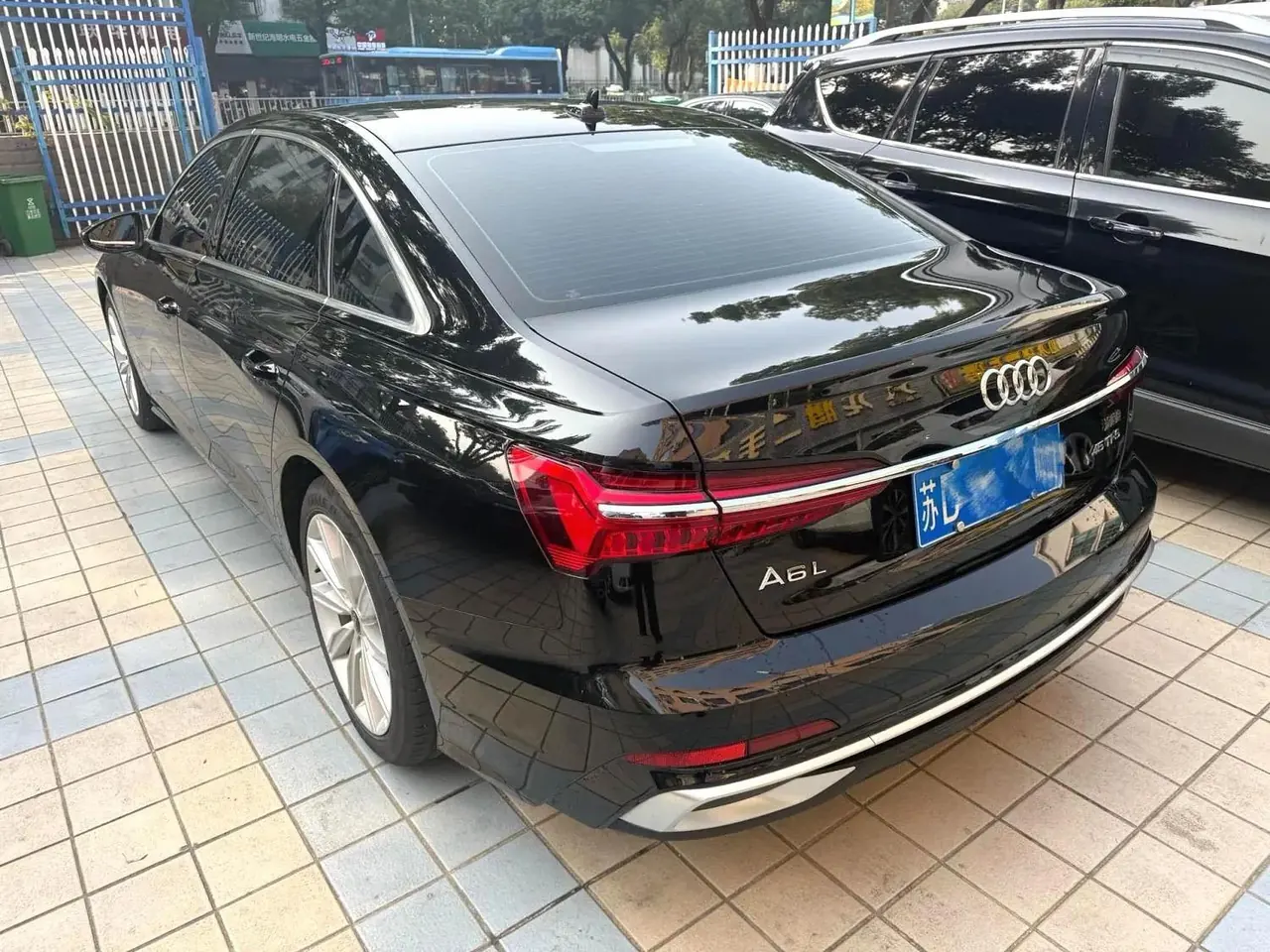 Audi 2023 A6L 2.0TFSI 45TFSI Selected Dynamic Automatic 3