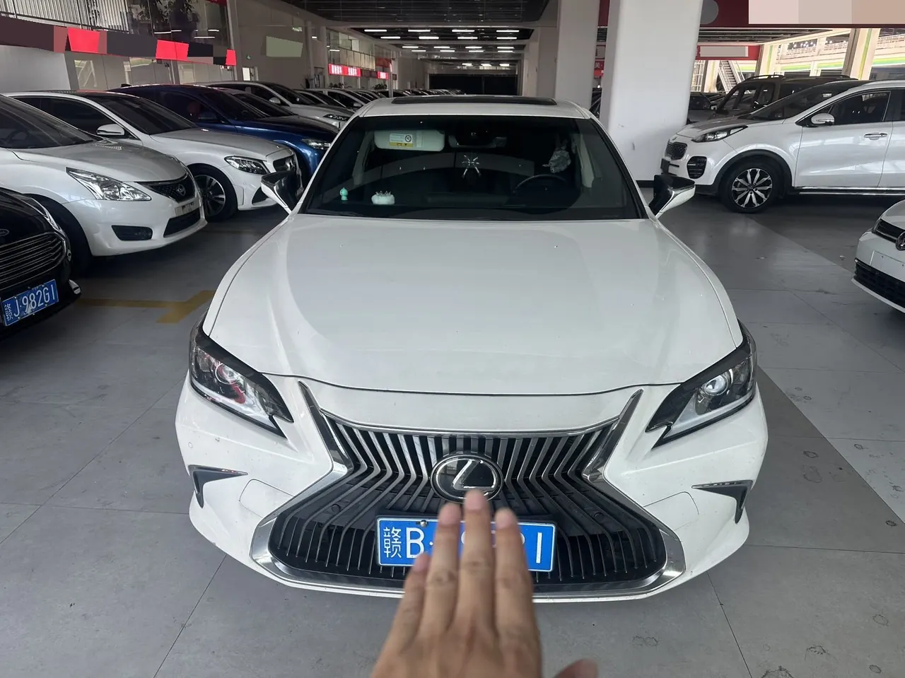 Lexus ES (Imported) 2020 ES200 2.0 Stepless Deluxe Edition Automatic Gear 2