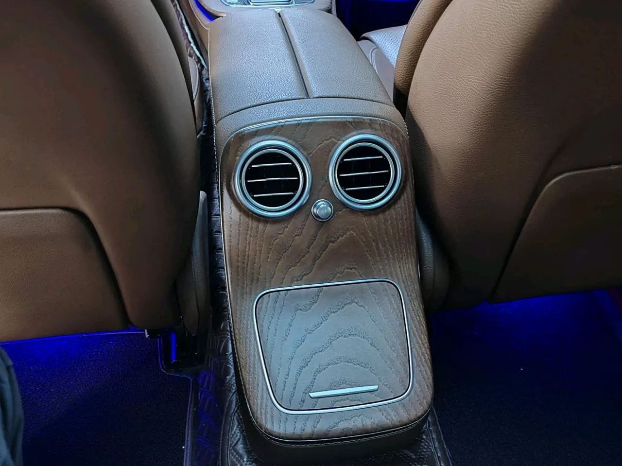 Mercedes Benz E Class 2021 E 260 L 2.0T (changed) automatic gear 14
