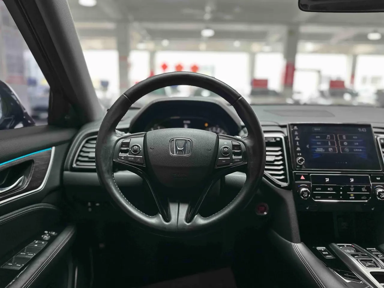 Honda 2020 UR-V 2.0T 370TURBO two-drive elegant version of automatic gear 10