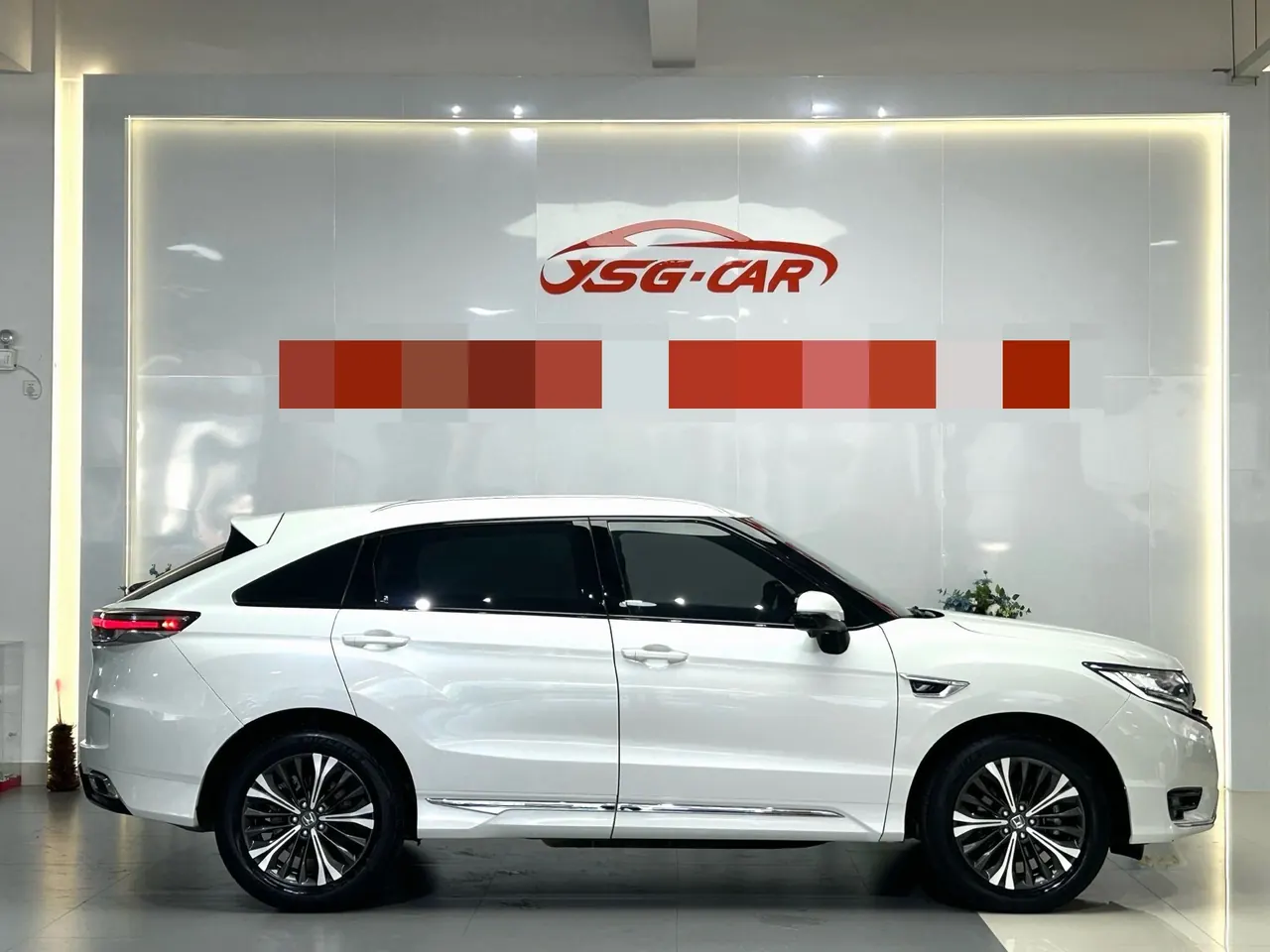Honda 2020 UR-V 2.0T 370TURBO two-drive elegant version of automatic gear 4