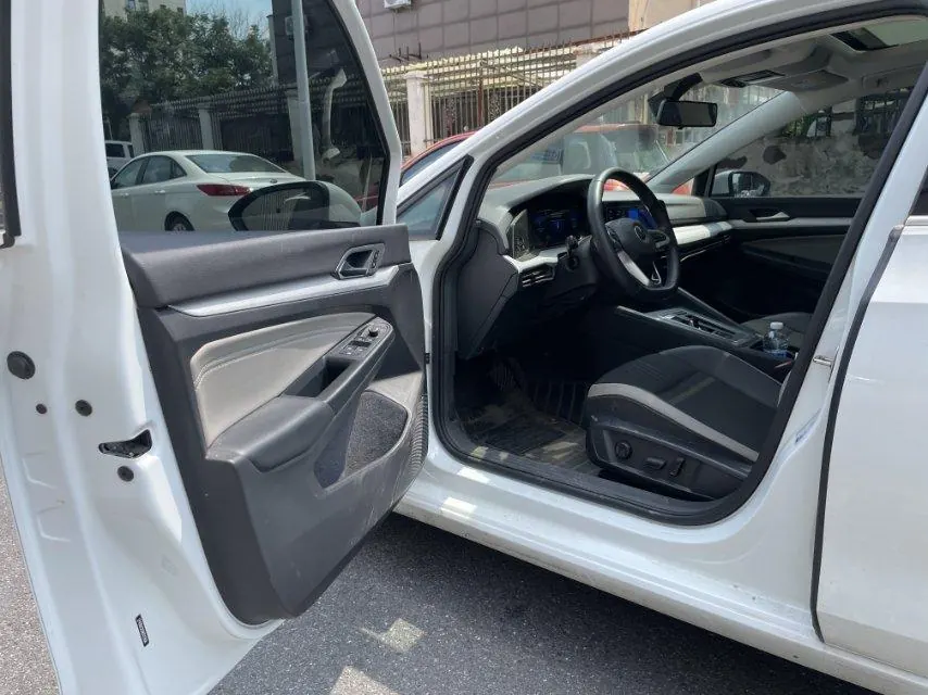 Volkswagen 2021 Golf 8 PRO 1.4TSI 280TSI Automatic 7