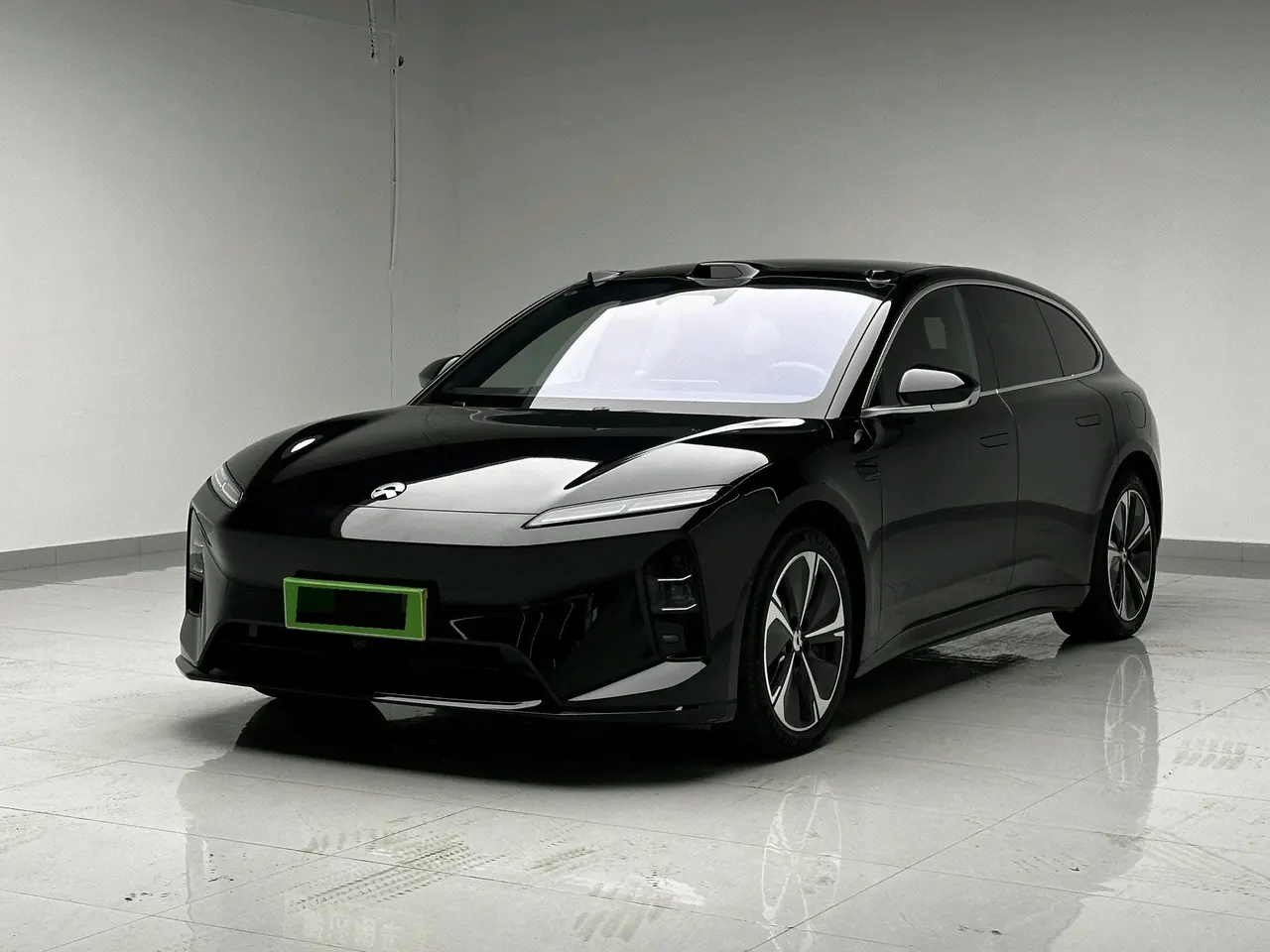 Open image lightbox: NIO 2025 ET5T 75kWh Touring automatic
