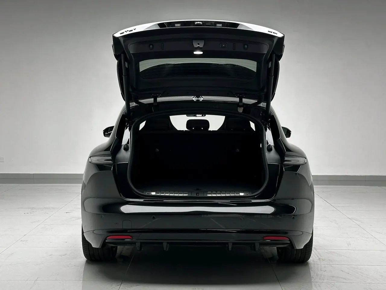 NIO 2025 ET5T 75kWh Touring automatic 17