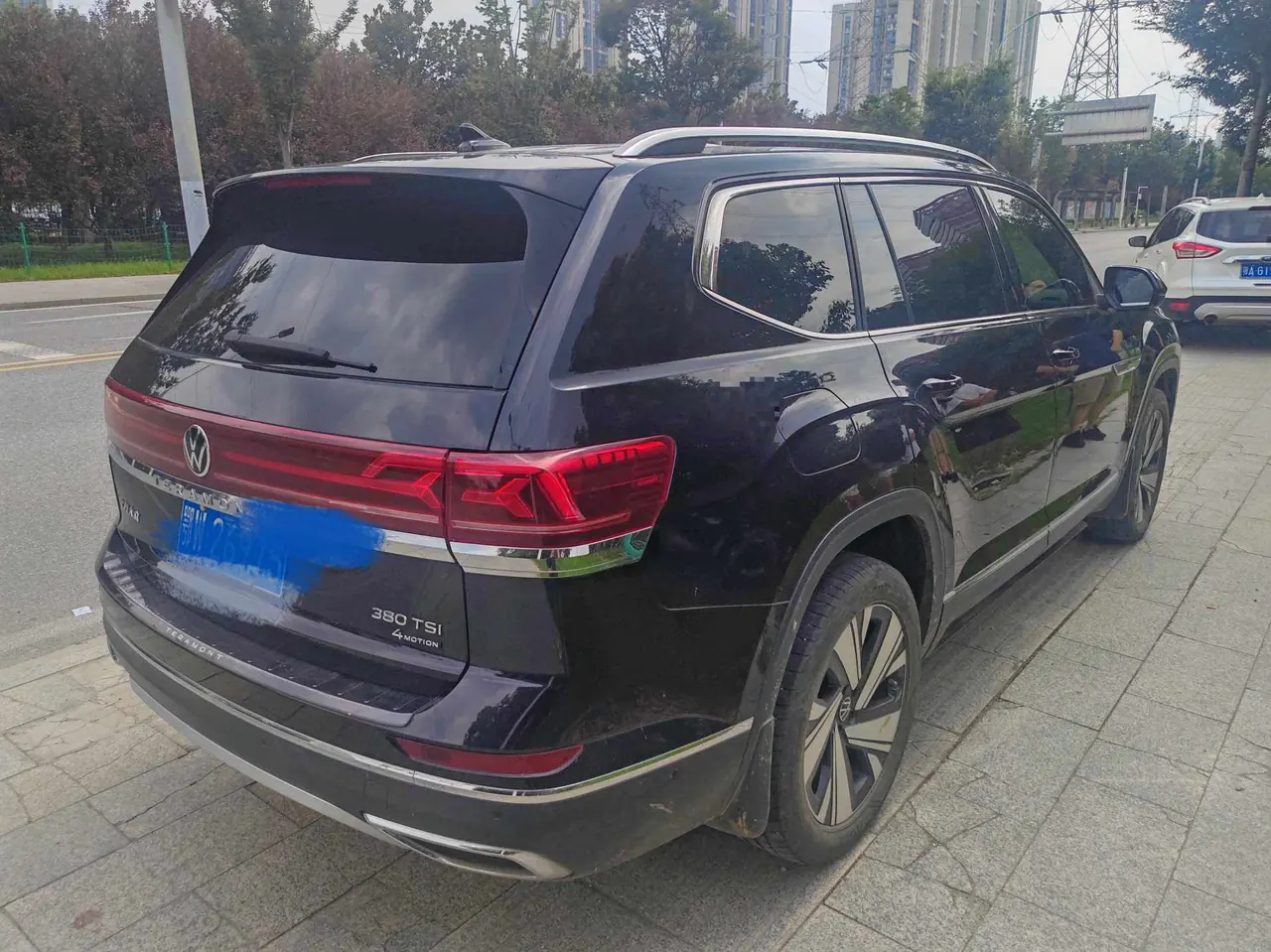 Volkswagen 2023 Tuang 2.0TSI 380TSI 4WD Respect Deluxe Automatic Transmission 3