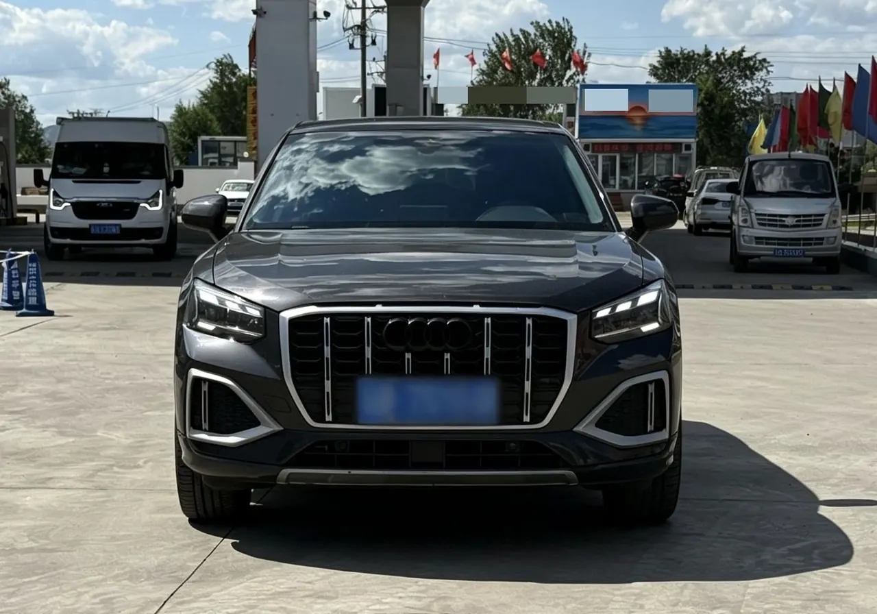 Audi 2022 Q2L 1.4TFSI 35TFSI Fashion Elegant Automatic 2