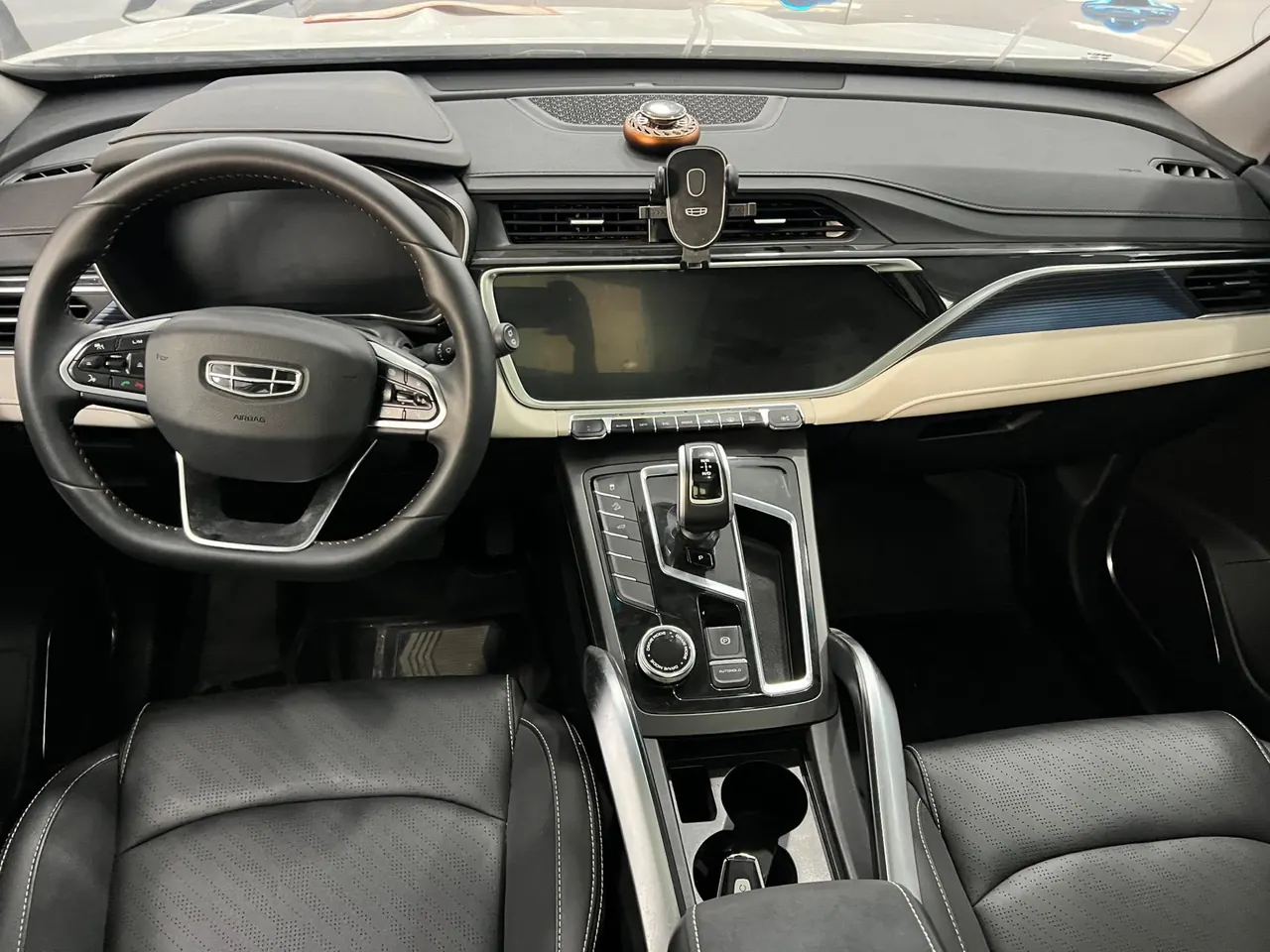 Geely 2022 Boyue X 1.8TD Zhizun Automatic Gear 3