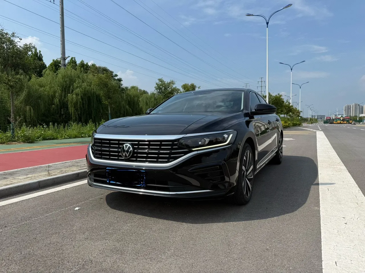 Open image lightbox: Volkswagen 2023 Passat 2.0TSI 330TSI Elite Edition Automatic