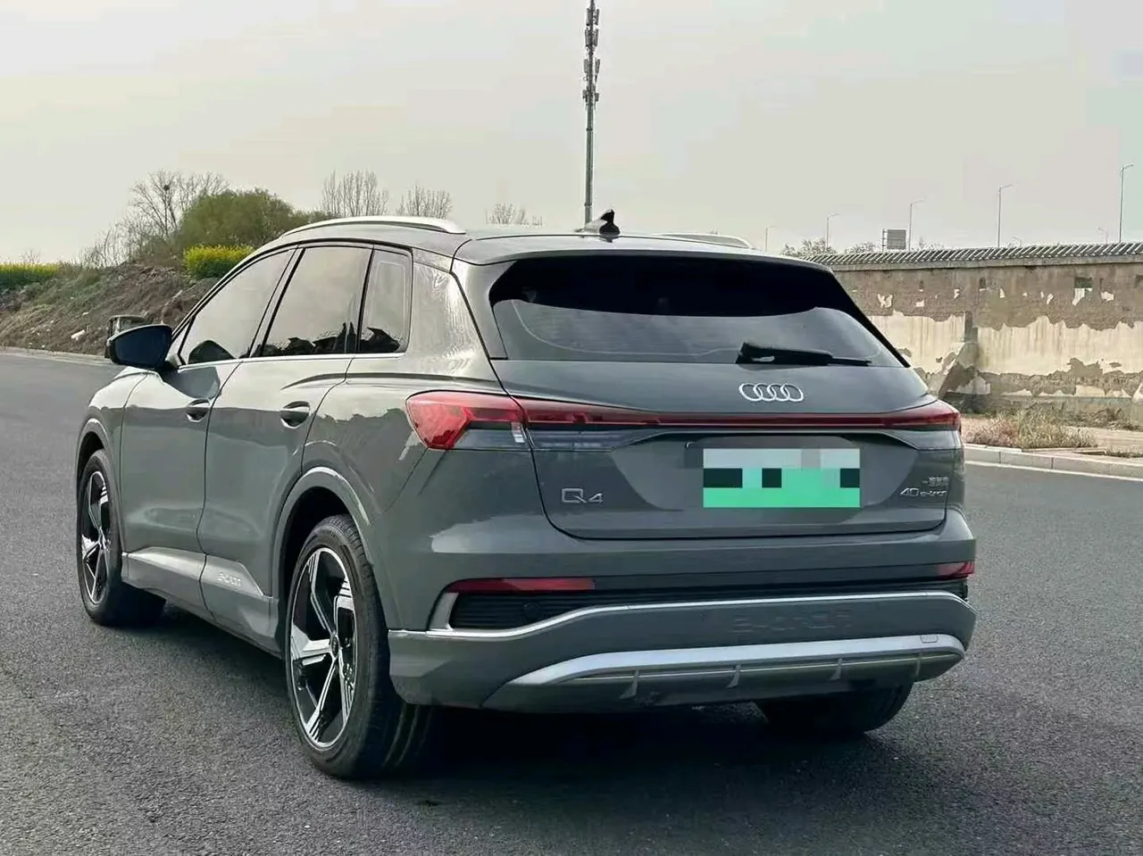 Audi 2023 Q4 e-tron 40 Creation Edition Automatic Gear 6